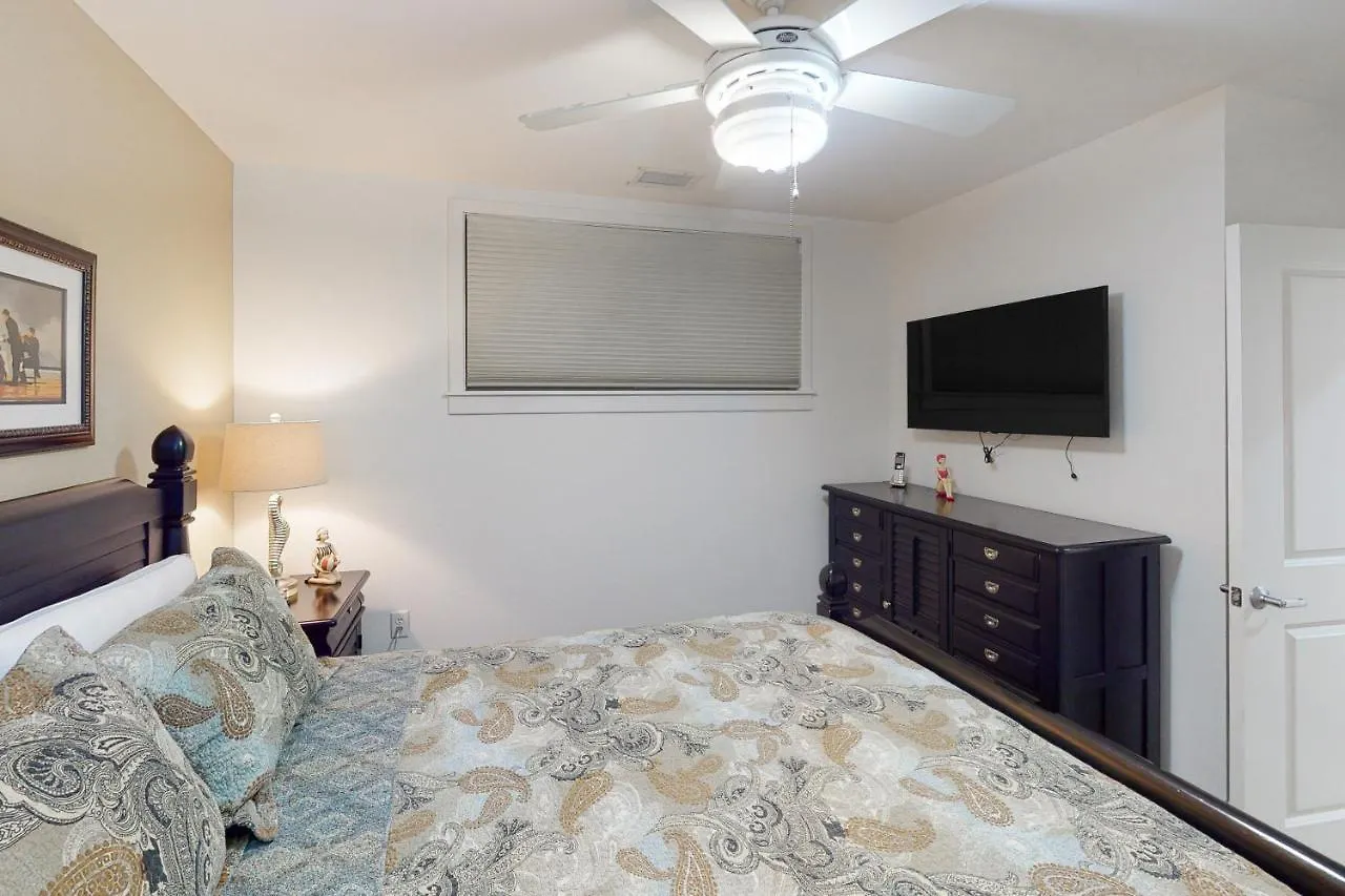 The Sanctuary - Las Brisas B205 Virginia Beach Apartment